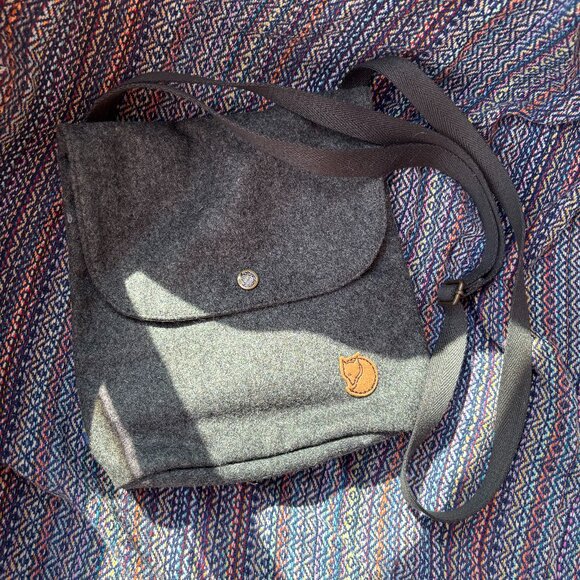 Fjallraven Handbags - Fjallraven Crossbody Grey